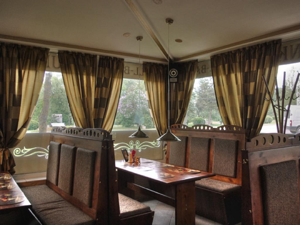 Hotel Krunk Sillamäe Екстериор снимка