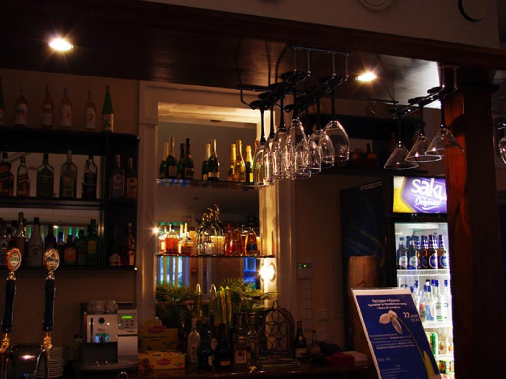 Hotel Krunk Sillamäe Екстериор снимка