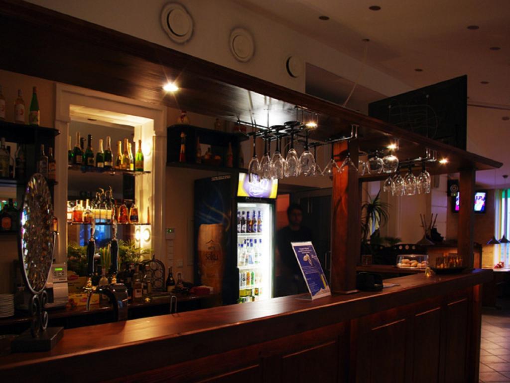 Hotel Krunk Sillamäe Екстериор снимка